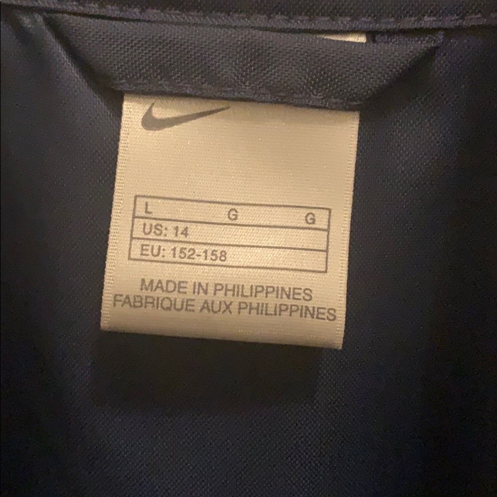Nike jacket - Picture 2 of 5